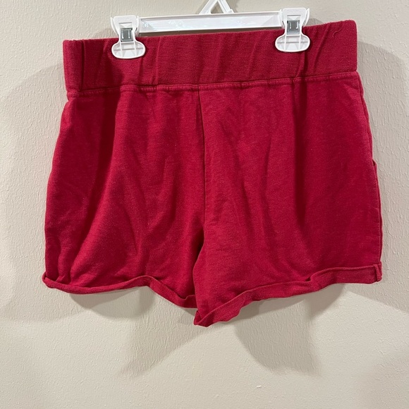 Shorts - Picture 2 of 3